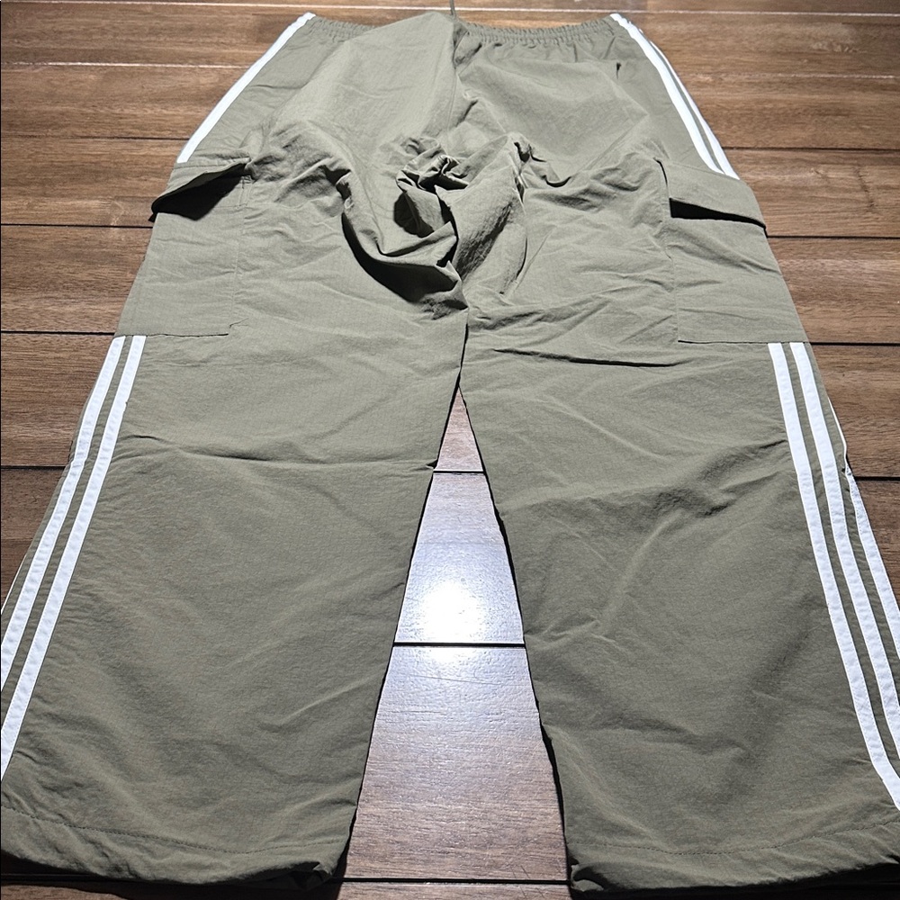 Adidas Men's Khaki Cargo Pants - Picture 5 of 6